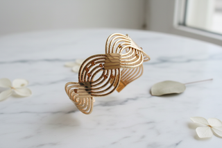 Zwevend op wit marmer