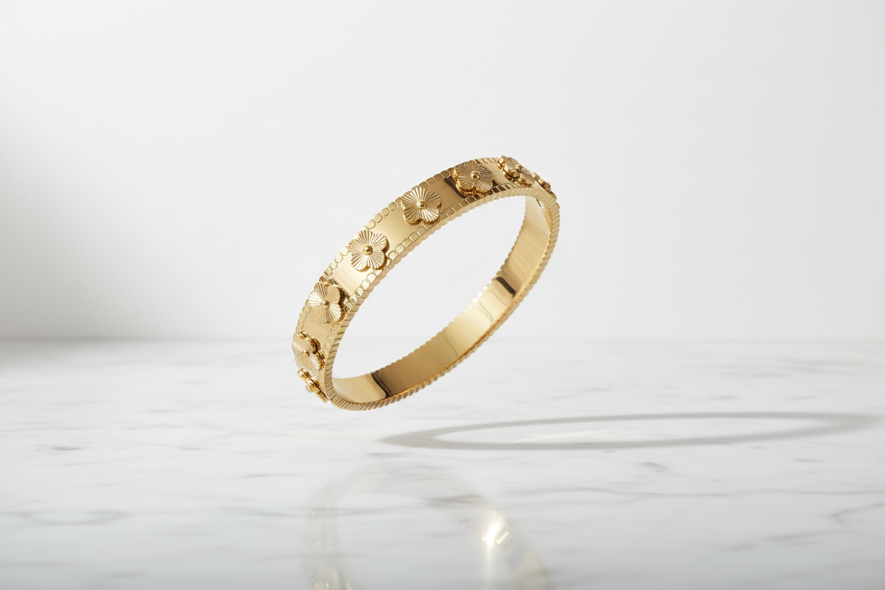 Zwevend op wit marmer