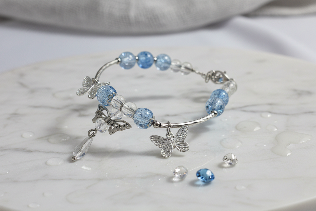 Zwevend op wit marmer