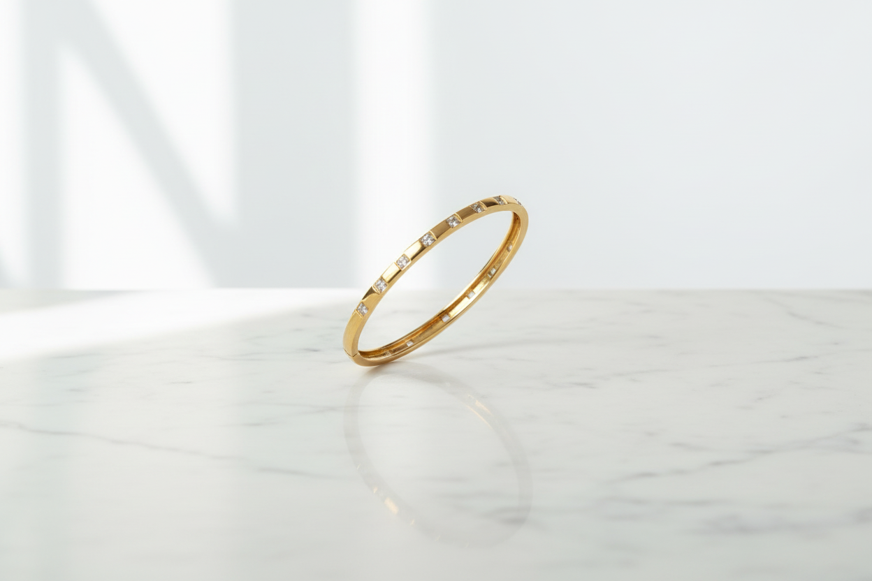 Zwevend op wit marmer