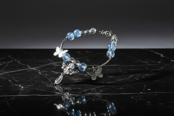 Zwevend op zwart marmer