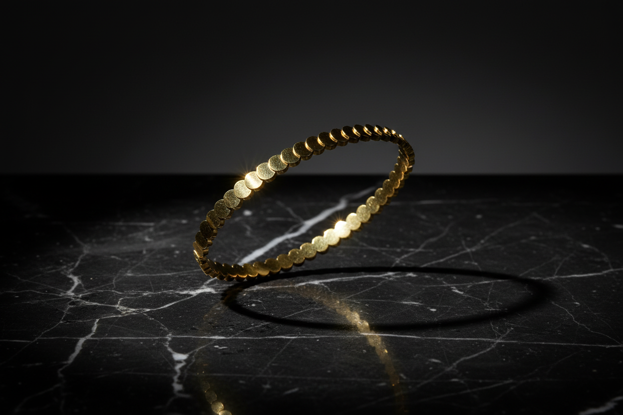 Zwevend op zwart marmer